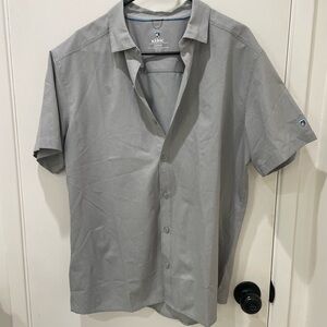 Kuhl Men's Short-Sleeve Button-Down Shirt in Light Gray